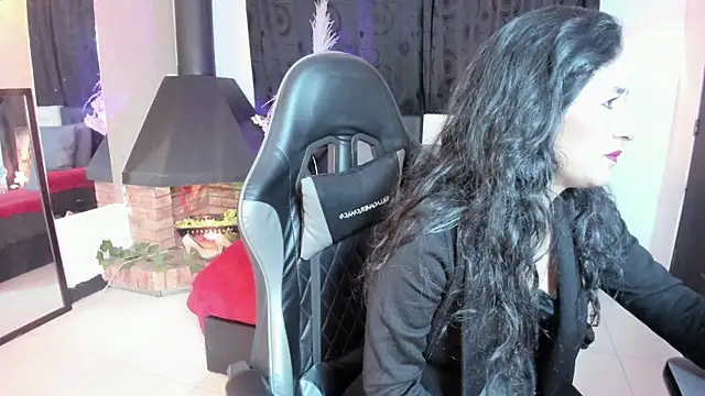 Snapshot of Vicky_Angeel chatting on May 31, 12:52 am Vicky Angeel online show from May 31, 12:52 am