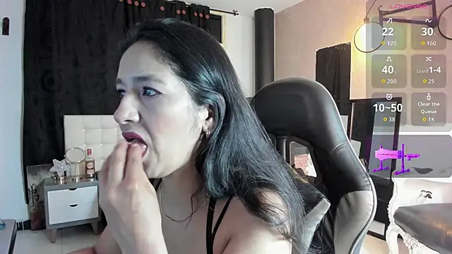 Snapshot of Vicky_Angeel chatting on June 27, 3:22 am Vicky Angeel online show from June 27, 3:22 am