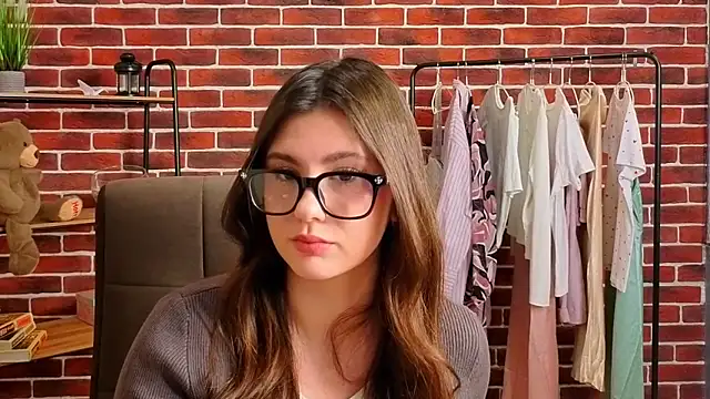 EllensWhite online show from March 31, 9:32 am