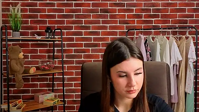 EllensWhite online show from April 1, 12:17 pm