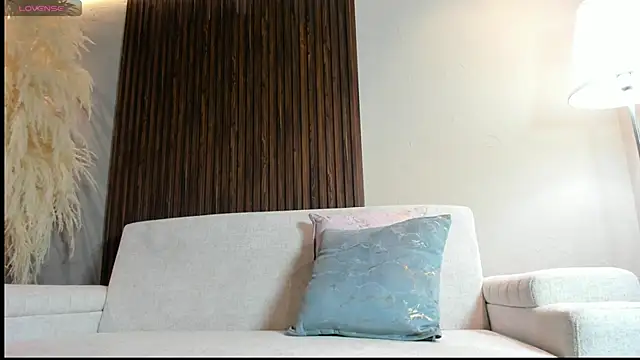 Snapshot of Ender_h0tt chatting on June 2, 3:41 am Ender h0tt online show from June 2, 3:41 am