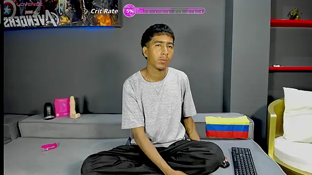 Snapshot of Ender_h0tt chatting on June 26, 1:37 pm Ender h0tt online show from June 26, 1:37 pm