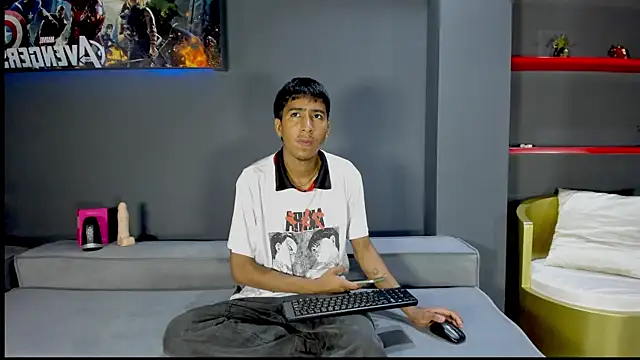 Snapshot of Ender_h0tt chatting on July 2, 8:37 pm Ender h0tt online show from July 2, 8:37 pm