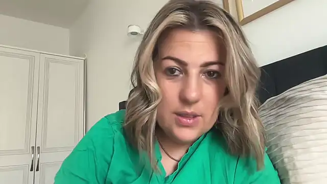 annabellewarick online show from July 4, 7:14 am