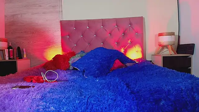 Sary LittleSmiles online show from April 28, 3:33 am