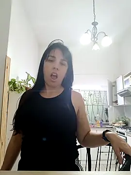 Snapshot of mel_stron chatting on May 2, 3:44 am mel stron online show from May 2, 3:44 am