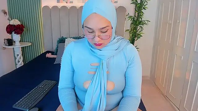 alely ale online show from March 14, 6:35 pm