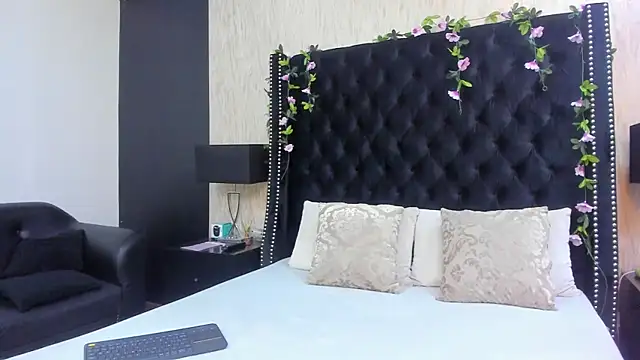 MeganNightt online show from May 27, 7:11 pm
