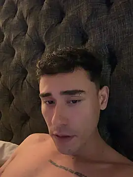 Snapshot of Adam_Grey chatting on May 6, 5:14 am Adam Grey online show from May 6, 5:14 am