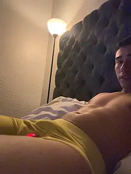 Snapshot of Adam_Grey chatting on May 17, 3:26 am Adam Grey online show from May 17, 3:26 am
