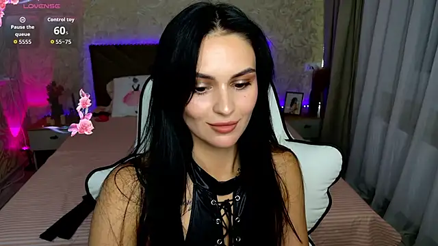Snapshot of MilaaSweety chatting on June 26, 8:02 pm MilaaSweety online show from June 26, 8:02 pm
