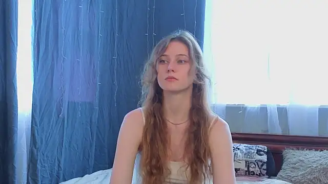 Snapshot of RubieHeiser chatting on June 15, 10:39 am RubieHeiser online show from June 15, 10:39 am