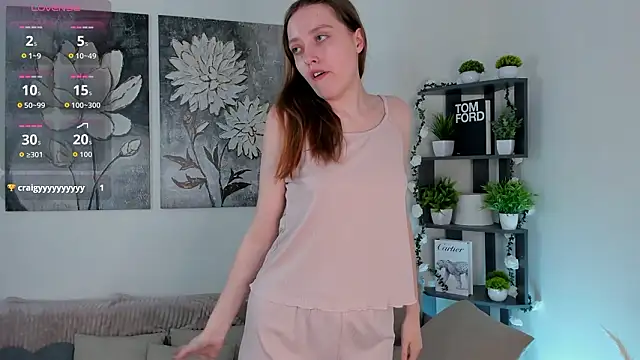 EsterCristofori online show from March 18, 1:31 am