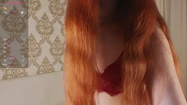 Snapshot of foxy_bloomm chatting on June 9, 3:01 pm foxy bloomm online show from June 9, 3:01 pm