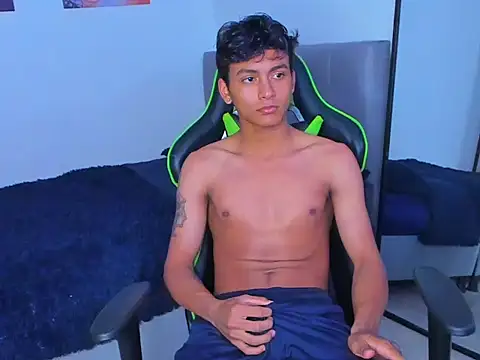 PaulTallx online show from March 9, 8:02 pm