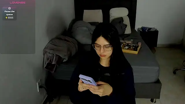 Cloebennet013 online show from April 28, 8:19 am