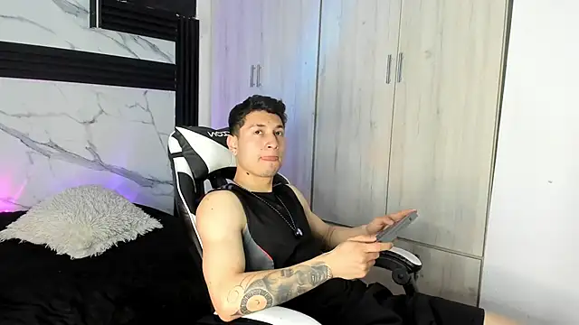 ThiagoFerrero Hot online show from March 17, 1:36 pm