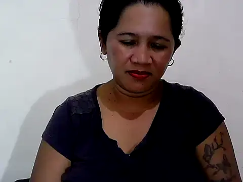 lovelycutiepie2026 online show from June 27, 10:53 am