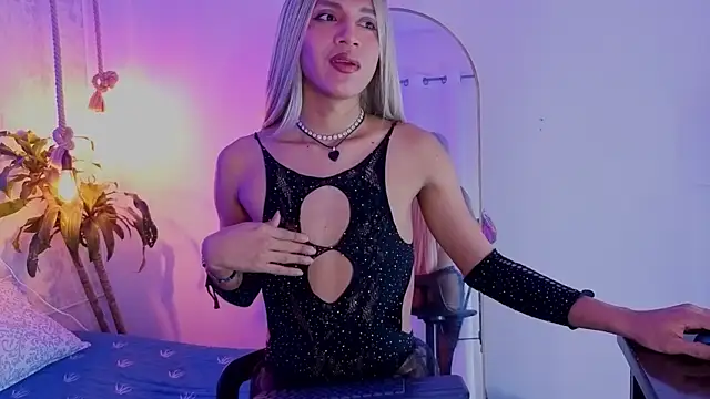 july quinzel online show from June 11, 2:53 am