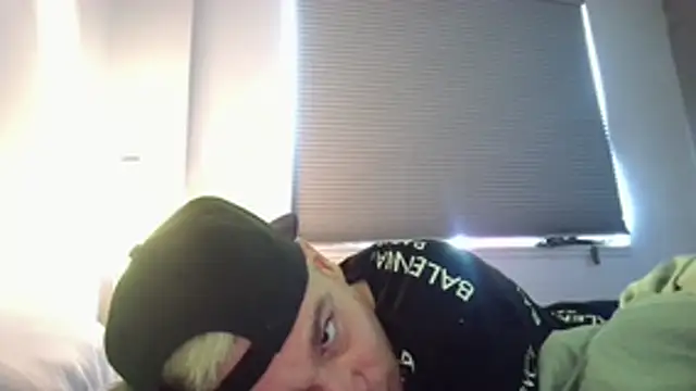 Snapshot of occasionalride1 chatting on August 4, 8:44 pm occasionalride1 online show from August 4, 8:44 pm