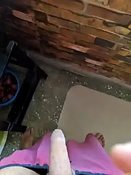 Snapshot of Andrealexander30 chatting on March 20, 4:17 am Andrealexander30 online show from March 20, 4:17 am