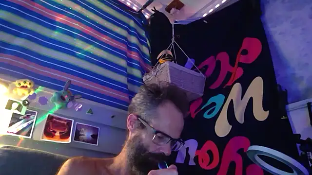 Snapshot of wasntevenme chatting on March 20, 10:31 am wasntevenme online show from March 20, 10:31 am