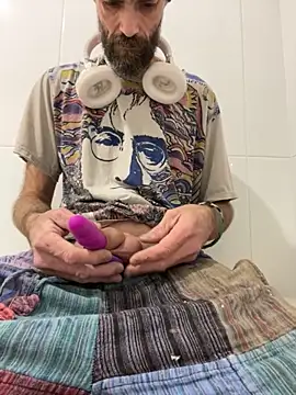 wasntevenme online show from June 22, 4:20 am