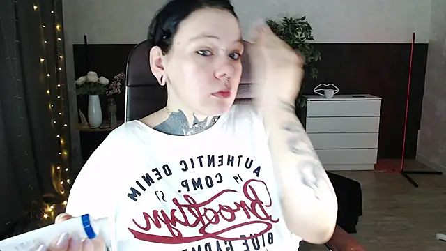 Qwerty Anna Lbo online show from March 14, 2:22 pm