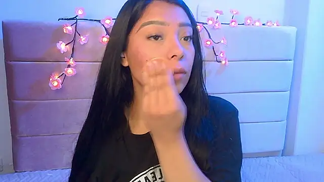 MiaCute fit8 online show from March 17, 7:39 pm