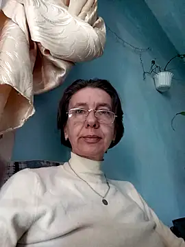 Snapshot of Tania9876 chatting on March 11, 6:52 am Tania9876 online show from March 11, 6:52 am