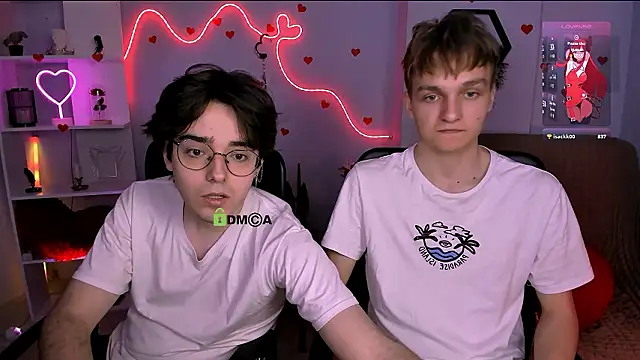 Snapshot of john_lik chatting on March 23, 1:15 pm john lik online show from March 23, 1:15 pm