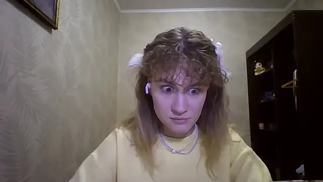 ElenoreHolguin online show from March 15, 3:40 pm