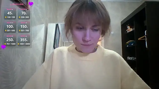 ElenoreHolguin online show from April 30, 8:57 pm