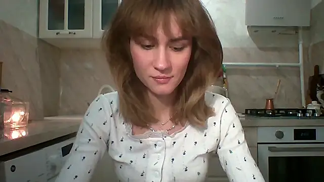 ElenoreHolguin online show from May 1, 6:12 pm