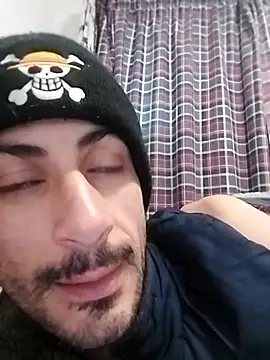 Snapshot of LiL-DRapXXX chatting on May 10, 4:50 am LiL-DRapXXX online show from May 10, 4:50 am
