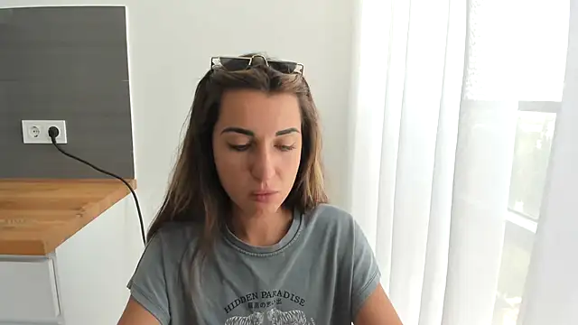 summmmersky1 online show from July 13, 11:24 am