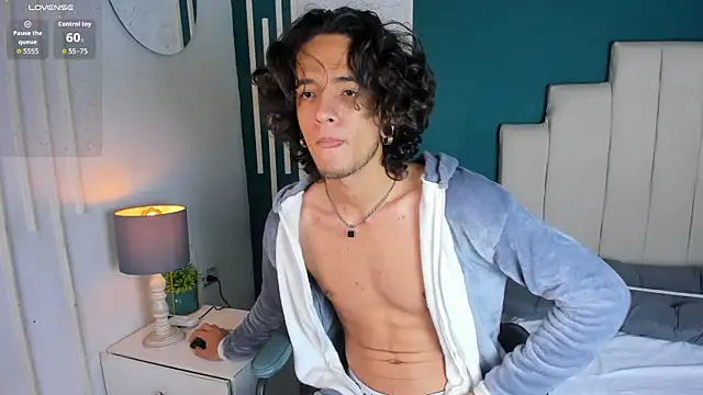 Skinny Mac online show from May 2, 2:00 pm