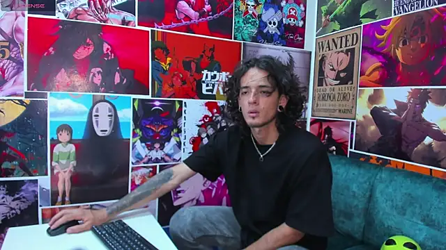Snapshot of Skinny_Mac chatting on July 6, 8:11 pm Skinny Mac online show from July 6, 8:11 pm
