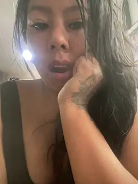 Snapshot of Samanta05_ chatting on April 27, 6:28 pm Samanta05 online show from April 27, 6:28 pm