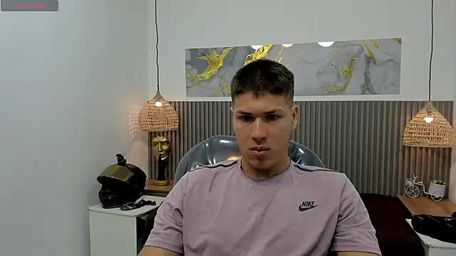 AlessandroFranco online show from April 22, 1:01 pm