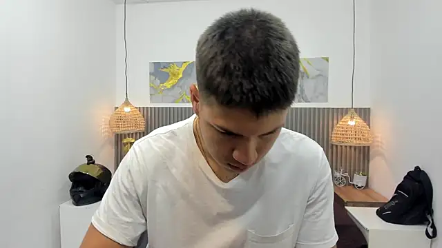 AlessandroFranco online show from May 8, 1:49 pm