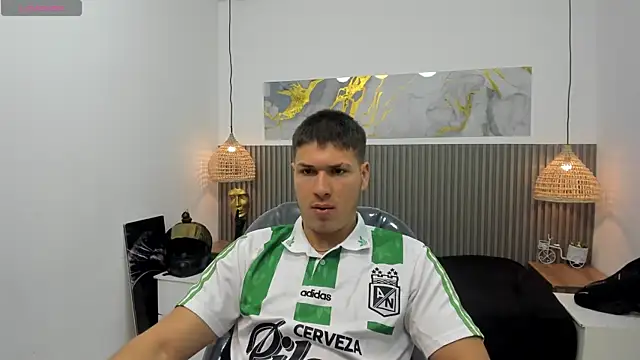 AlessandroFranco online show from May 9, 1:27 pm
