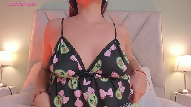 Snapshot of nova_silk chatting on June 14, 11:34 am nova silk online show from June 14, 11:34 am