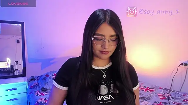 Snapshot of soyanny-777 chatting on March 12, 5:24 am soyanny-777 online show from March 12, 5:24 am