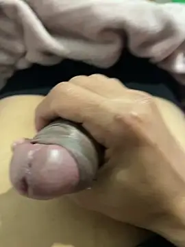 LeiAaron9810 online show from March 17, 12:15 am