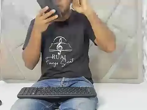 SadieAndJason online show from March 17, 12:41 pm