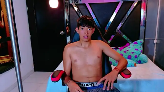 Tigger Collins online show from March 17, 10:24 pm