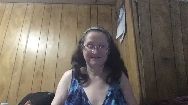 Snapshot of milfmichelle69 chatting on July 4, 11:49 am milfmichelle69 online show from July 4, 11:49 am