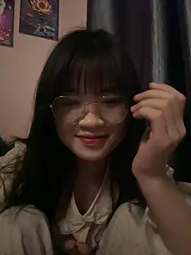 Snapshot of Cum-withyou chatting on May 17, 8:05 pm Cum-withyou online show from May 17, 8:05 pm