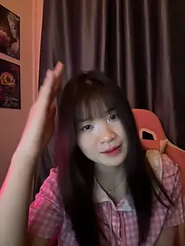 Snapshot of Cum-withyou chatting on June 3, 4:23 pm Cum-withyou online show from June 3, 4:23 pm